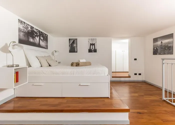 Apartment Alessia's Flat - Portello 2 *